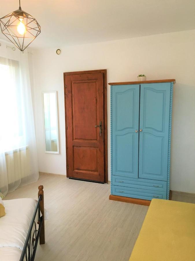 Стаи За Гости Димитрови Burgas Stad Buitenkant foto